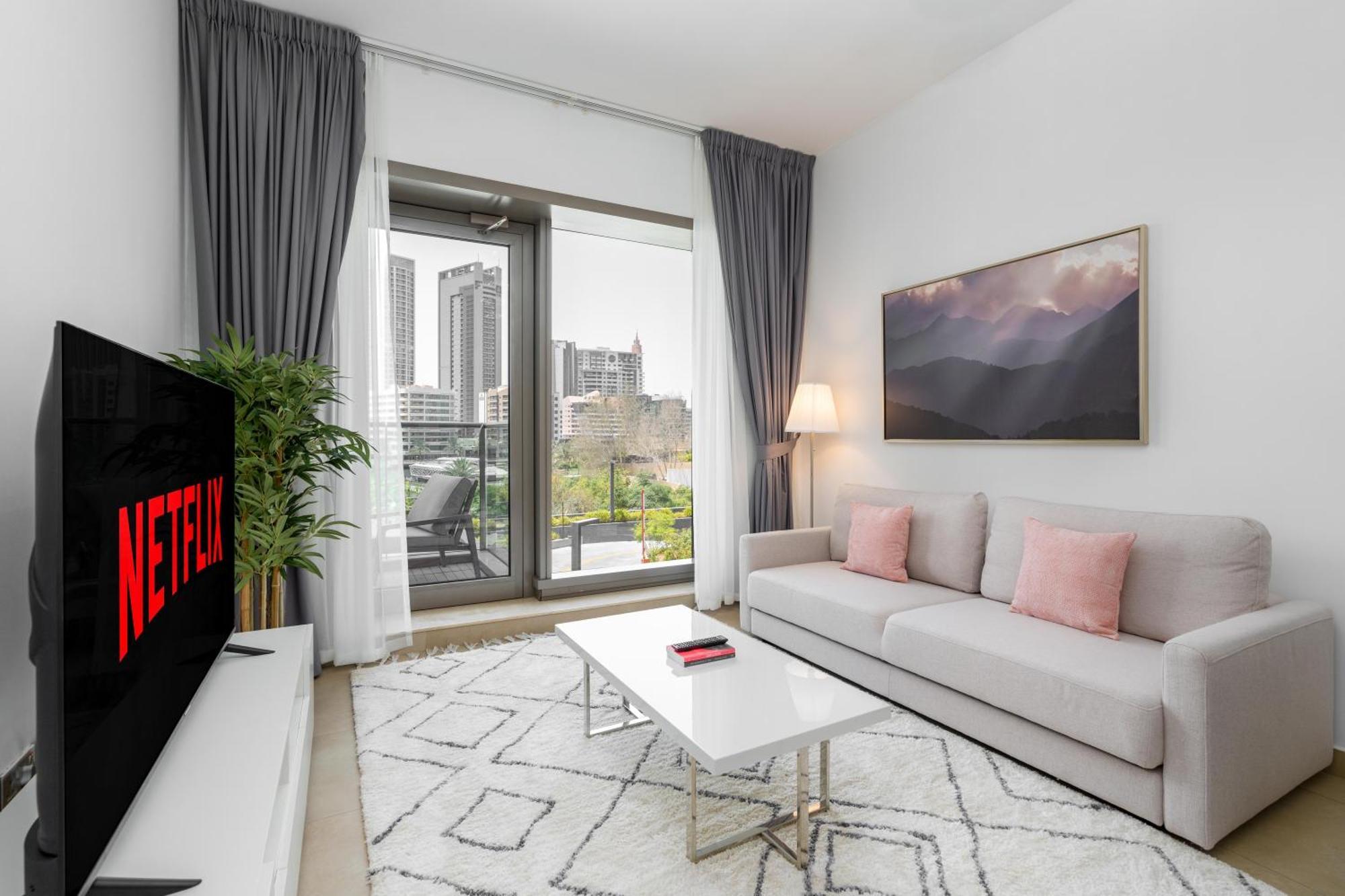 Exclusive 1 Bedroom Marina View Apartment Dubai