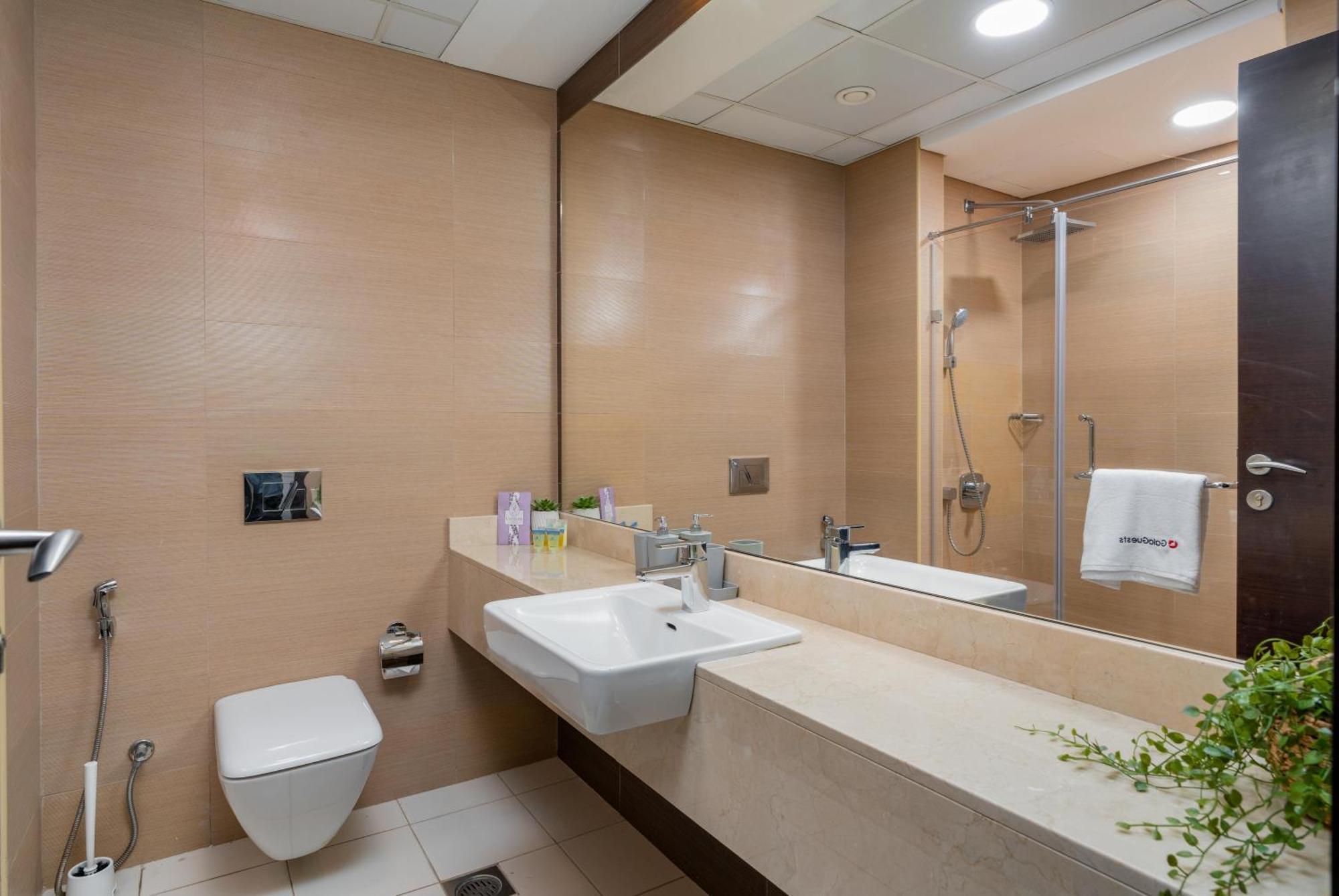 Exclusive 1 Bedroom Marina View *